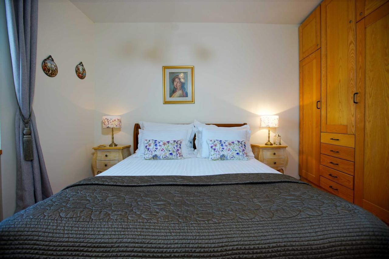 Boutique Guest Accommodation Zephyrus Split Exterior photo